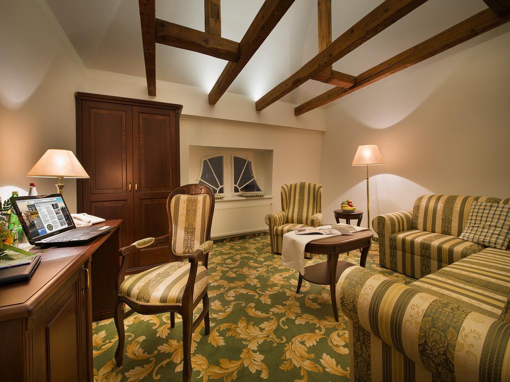 Ea Hotel Elefant Karlovy Vary Oda fotoğraf