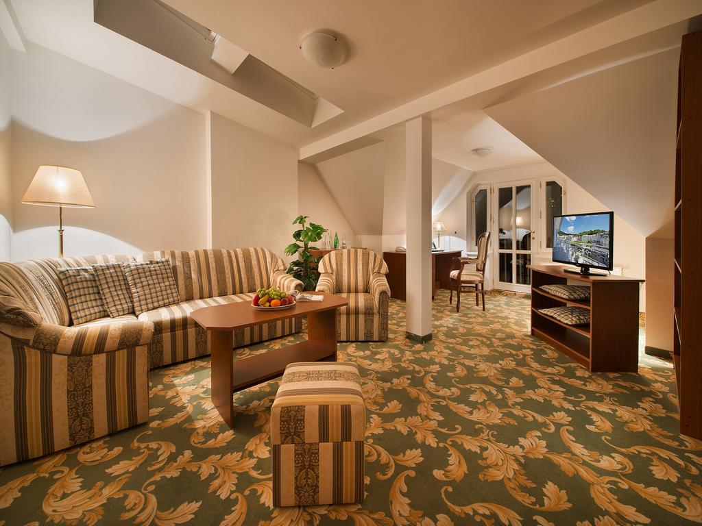 Ea Hotel Elefant Karlovy Vary Dış mekan fotoğraf